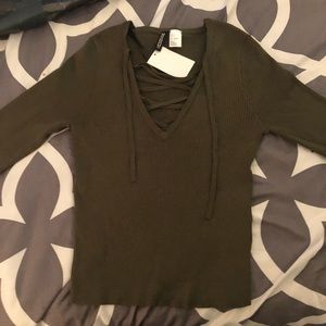 Army green sweater by H&M with tags I️